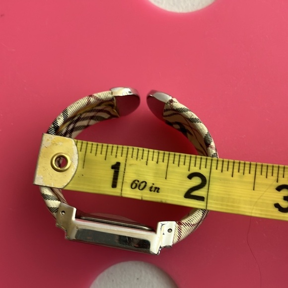 Suisse | Vintage CW32 Plaid Stainless Steel Cuff Bangle Watch SMALL - Picture 6 of 6